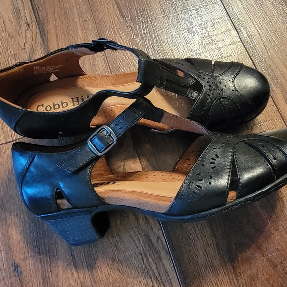 Cobb Hill shoes - Picture 2 of 4